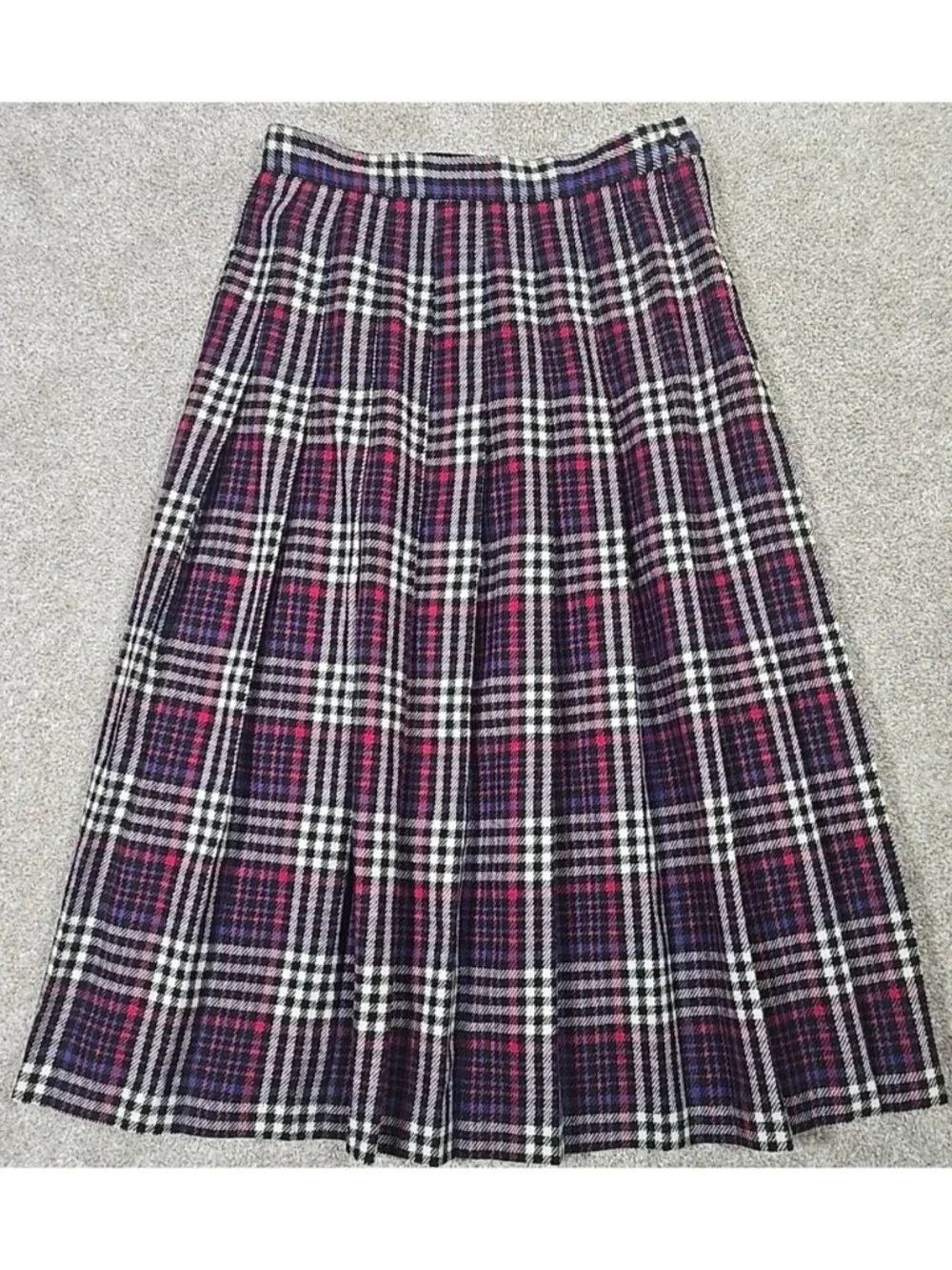 Leslie Fay Plaid Pleated Skirt Mid Length Poly Wool Blend USA Made Women's 12
